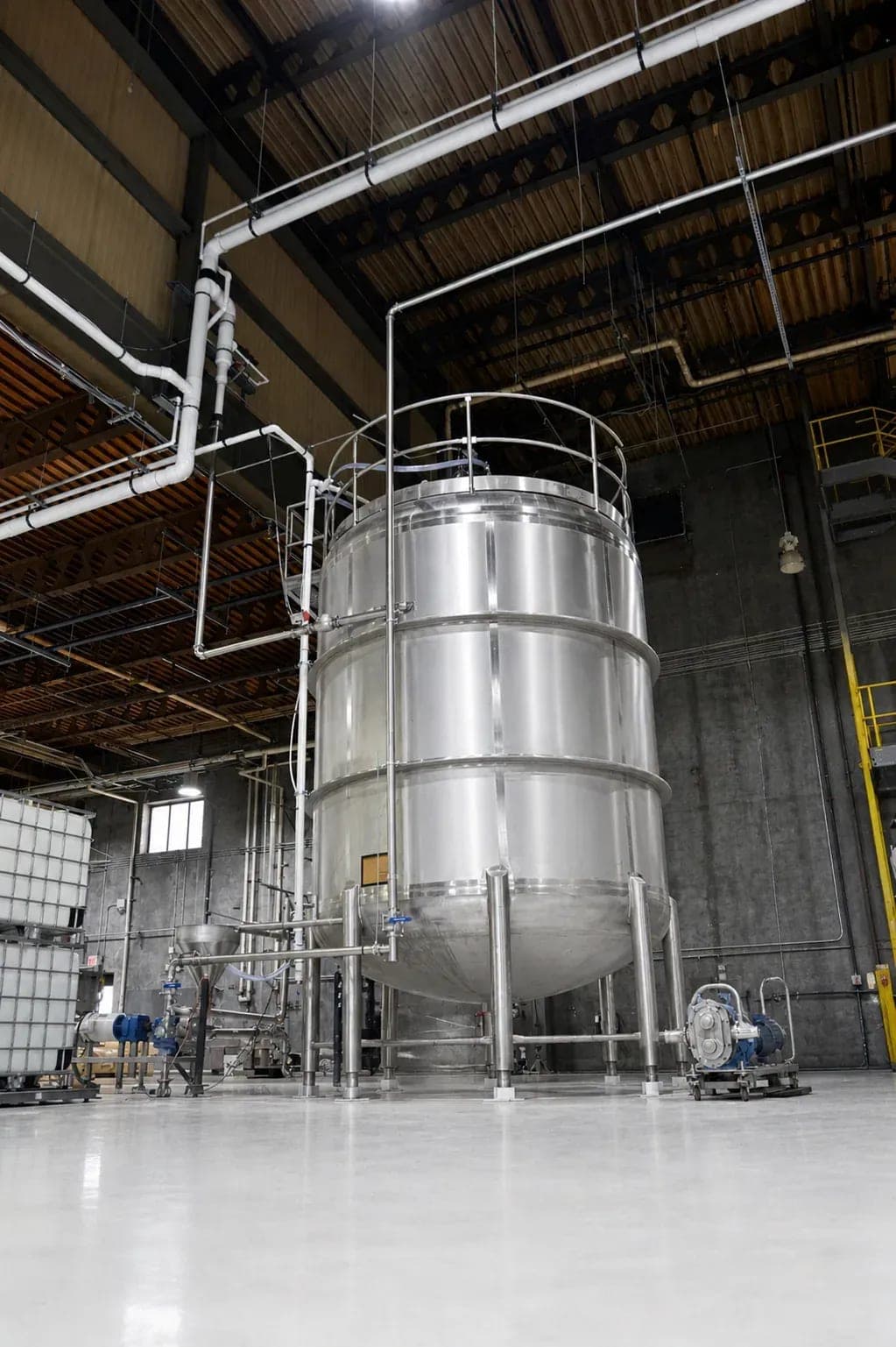 A 10,000 litre batching tank on the Ally Labs manufacturing floor.