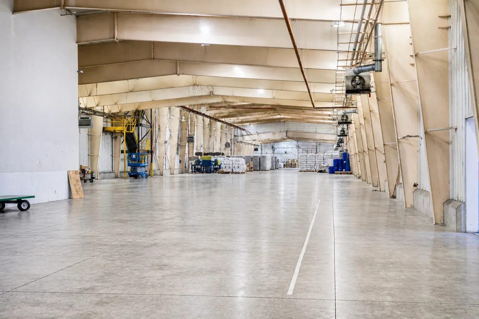 An open production bay at the Ally Labs facility.
